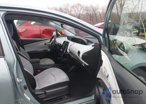 2020 Toyota Prius Le z USA, uszkodzony, nr VIN JTDKARFU8L3122399